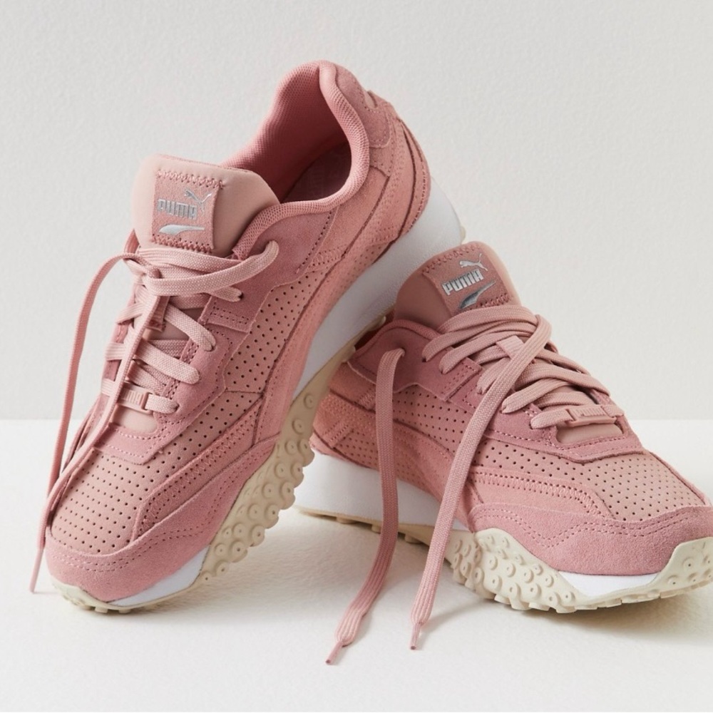 Puma Sneakers